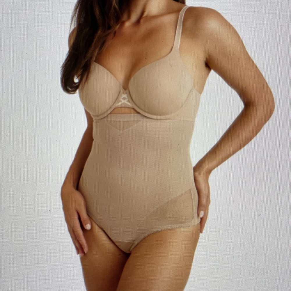 NWT - MIRACLE-SUIT THONG STYLE SHAPEWEAR